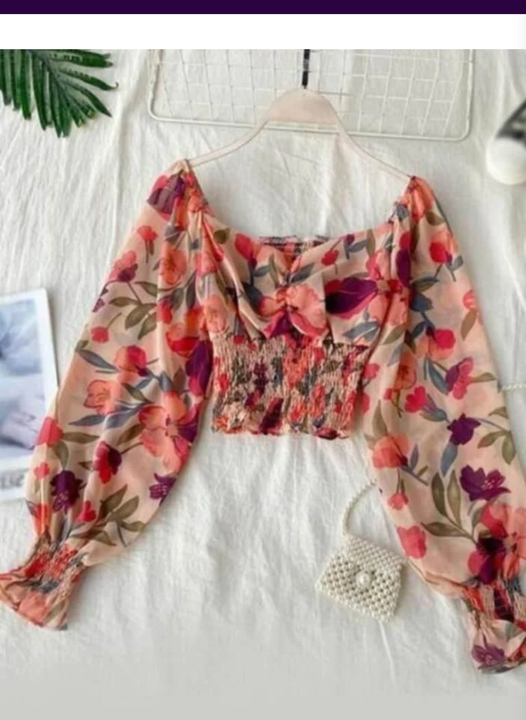 WOMEN'S CREPE FLORAL PRINT CROP TOP

 uploaded by business on 8/4/2022