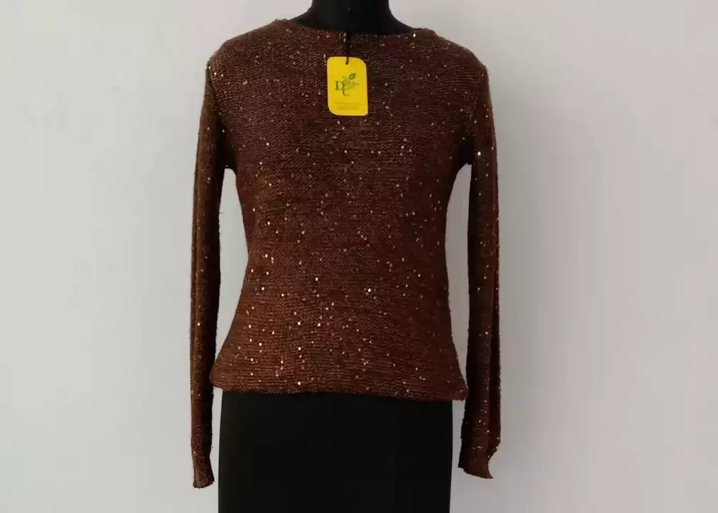 Woolen top uploaded by K L collection on 8/5/2022