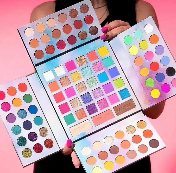 105 shaded eyeshadow  uploaded by Rs enterprises on 8/6/2022