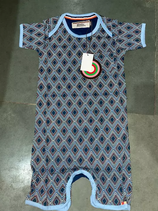 Baby diamond printed romper uploaded by business on 8/6/2022