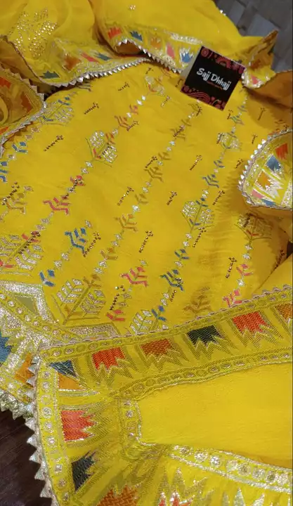 Dola silk self weaved suit uploaded by business on 8/6/2022
