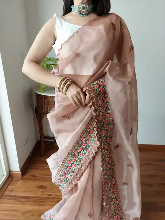 *.        🌸 S  U  N  D  A  R  I 🌸*

_Pure soft *pedding organza* silk saree with beautiful *embroi uploaded by Moon's collection on 8/6/2022