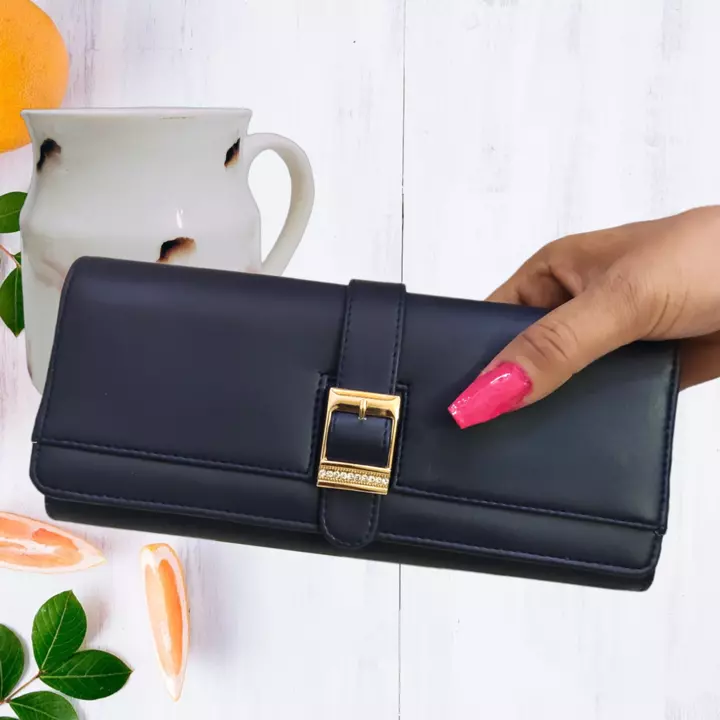 Women's hand clutch  uploaded by business on 8/6/2022