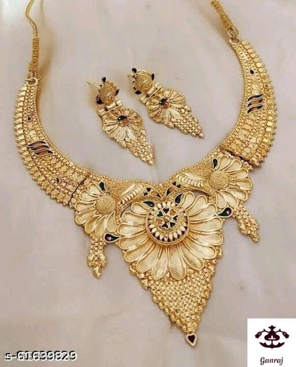 Jewellery set uploaded by Shopping store on 8/6/2022