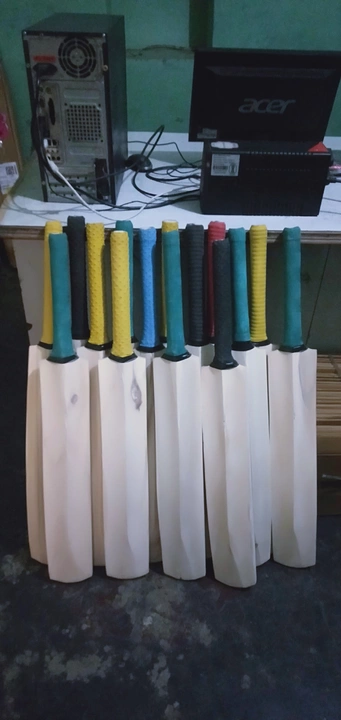 Cricket bats  uploaded by Sportsclube on 8/7/2022