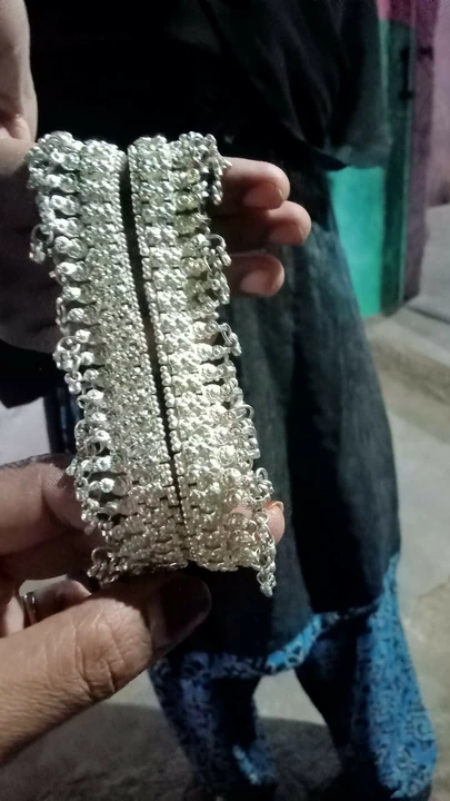 Post image मुझे Jewellery के 1-10 पीस ₹10000 में चाहिए. अगर आपके पास ये उपलभ्द है, तो कृपया मुझे दाम भेजिए.