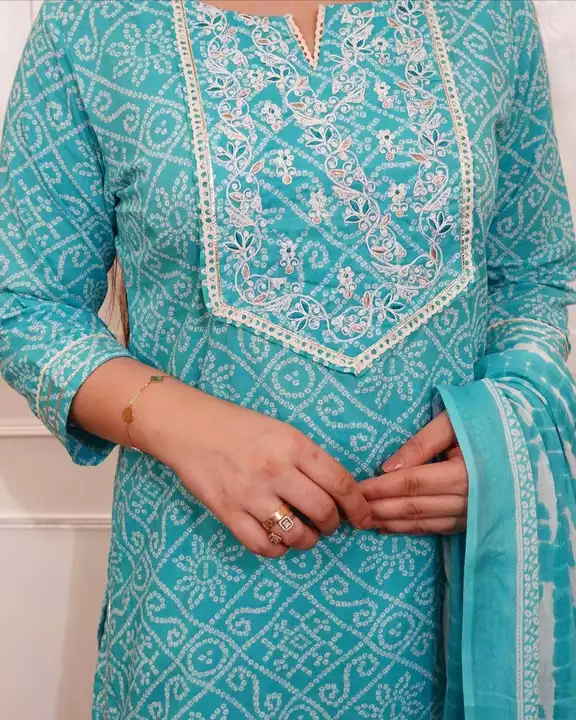 Blue babdhani suit uploaded by Futra Gabha on 8/8/2022