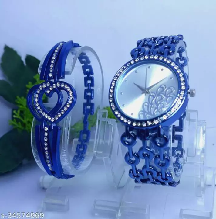 Women's Watch with Heart Bracelet  uploaded by business on 8/8/2022