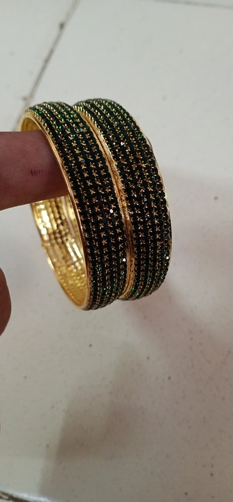 bangles uploaded by business on 8/9/2022