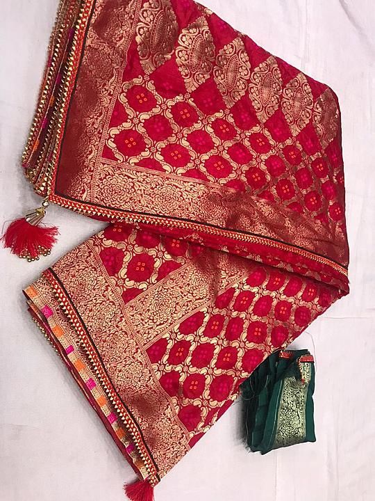 Post image 🥰🥰dola silk saree with badhni contrast blouse 
👉👉beautiful palu taslls and beautiful colours avl👉 for more details contact me on 7568909309