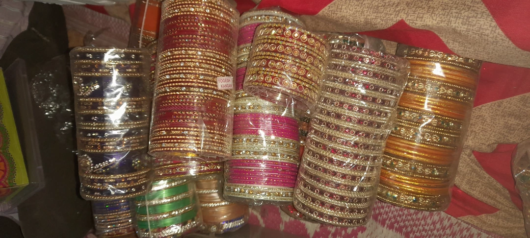 All types of bangles available at wholesale rate uploaded by TSSMARTALLKINDITEMS on 8/9/2022
