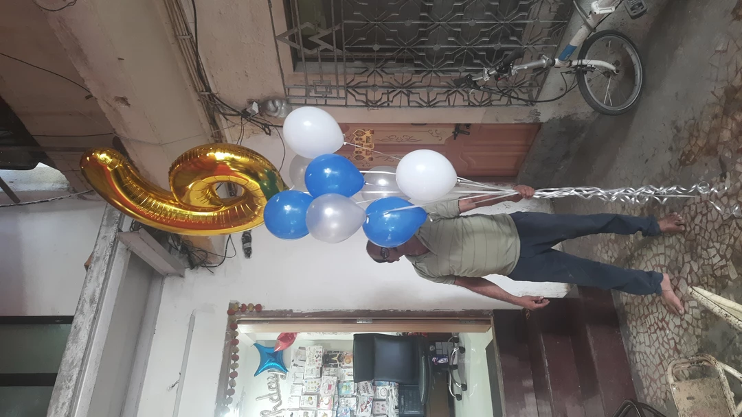 Helium balloon 10pcs uploaded by business on 8/9/2022