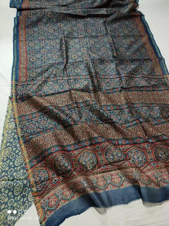 Product uploaded by royal chanderi saree on 8/11/2022
