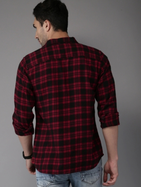 Men slim fit checkered casual shirt uploaded by business on 8/11/2022