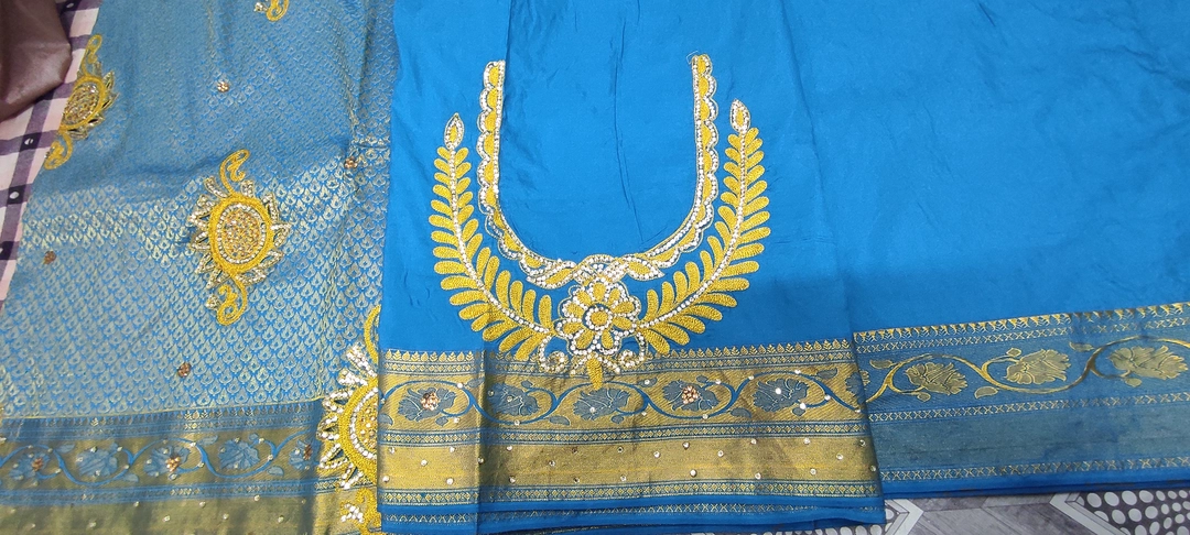 Pure silk embroidery uploaded by Arsalan sarees on 8/11/2022