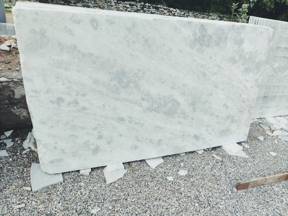 White Marble Slabs uploaded by business on 8/13/2022