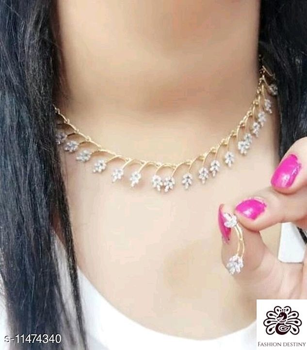 Catalog Name:*Shimmering Graceful Women Necklaces & Chains*
Base Metal: Alloy
Plating: Gold Plated uploaded by Fashion Destiny on 11/24/2020