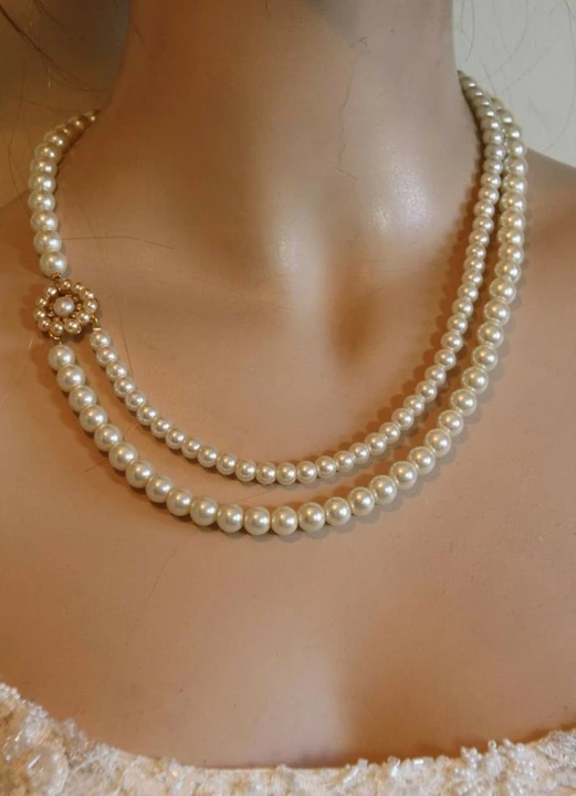 Pearl necklace  uploaded by HriiIcollection on 8/14/2022
