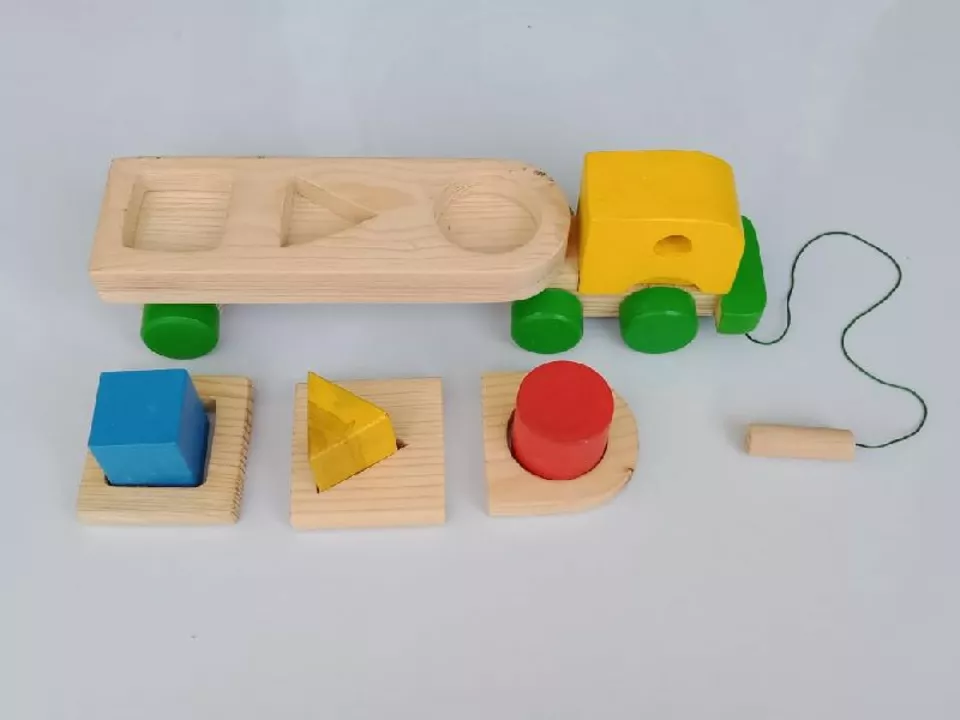 Wooden pulling truck with shapes  uploaded by Shah Wooden Arts on 8/14/2022