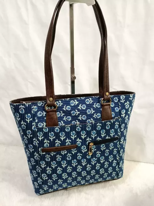 Post image I want 300 pieces of Bags at a total order value of 50000. I am looking for Needed ikkat cloth sling bags, duffle bags, semi round shape, tote bags. 

PU MATERIAL- Tote bags . Please send me price if you have this available.