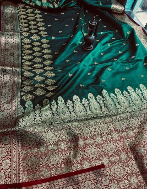 Vichitra d no 1010 Banarasi heavy anchal silk saree full work full stone  uploaded by Mannat textile on 8/15/2022