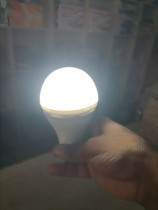 Ac/Dc bulb uploaded by business on 8/15/2022