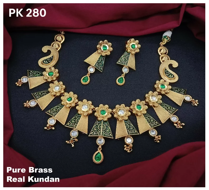 Post image we r manufacturer of prime Kundan jewelry we r dealing in high quality immitation Jewelery we have ( kundan,real kundan, american diamond ,copper ,silver, reverse ad, mirror, temple,bridal sets,ear rings,bangles etc most welcome of resellers 🙂 
https://wa.me/c/919902486837