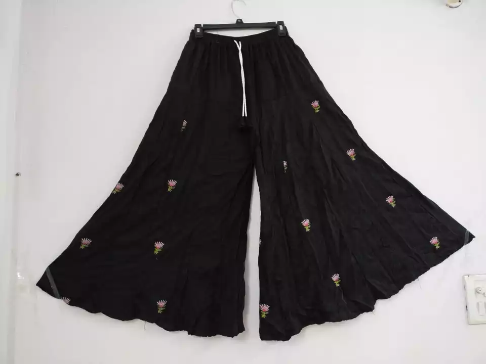 Skirt sarara uploaded by business on 8/16/2022