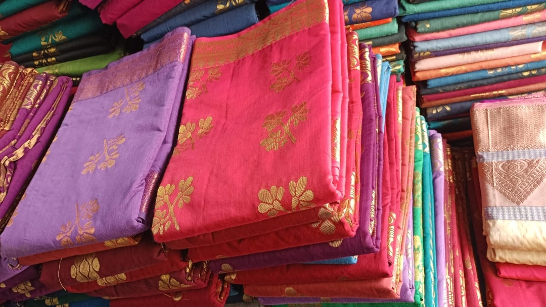 Cotton saree... 1000 saree available uploaded by Saree manufacturing on 8/17/2022