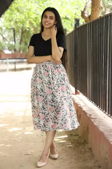 Product image of Skirts , price: Rs. 1, ID: skirts-1f048de0