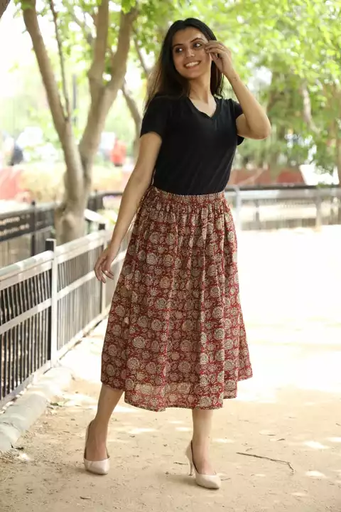 Product image of Skirts , price: Rs. 1, ID: skirts-7286e759