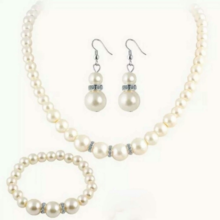 Fashion Jewellery of Pearl uploaded by Bhavani Sales on 8/18/2022