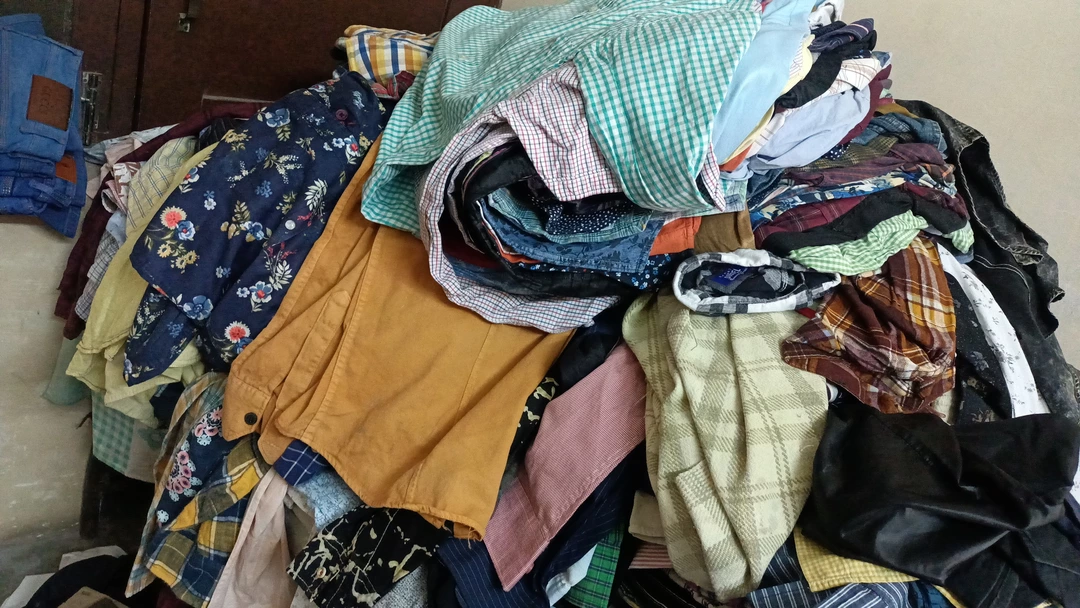 Post image I have all mix brand shirts only 150 rs.any one need it 9877973215 only what's app chat