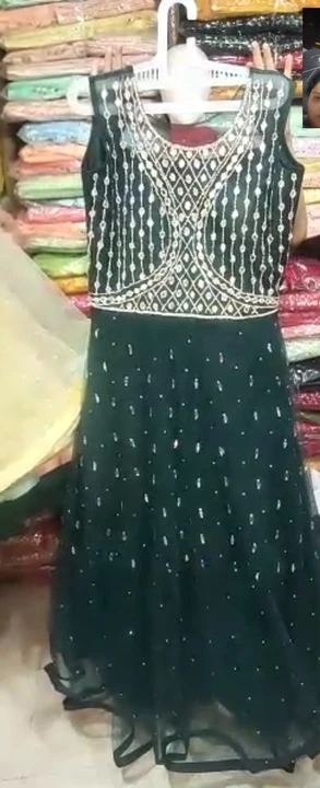 Post image I want 1500 pieces of embroidered suits and dress material at a total order value of 1000. Please send me price if you have this available.