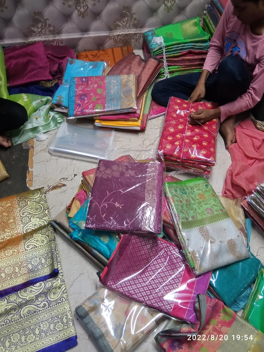 Factory Store Images of Juwairiya Fabrics