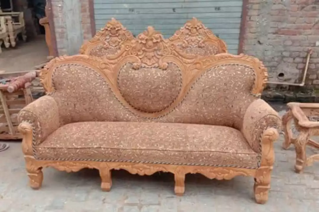 Post image *Home Furniture*

*Price negotiable*

Brand new carving sofa set sheesham wood directly from manufacturing factory
*Sehar Furnitures, Bengaluru*

Call us at +8310477684