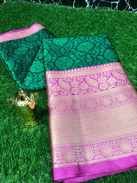 Post image *❤️Exclusive collection ❤️*New Deisgn Long Scout bordr*
*Latest kora Muslin Saree*
 
Contrast border zari Long Scout design in border 
Full body designs weaving 
Soft nd nice look.
Rich contrast jaquerd pallu 
Jaquerd contrast blouse 

Singl n multiple avlible
*Quality 💯 Guaranteed*
*Price✈️✈️✈️✈️✈️
👆👆book fast 👆👆
Ready to dispatch