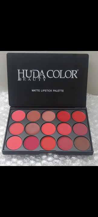 Post image Huda color lip palette