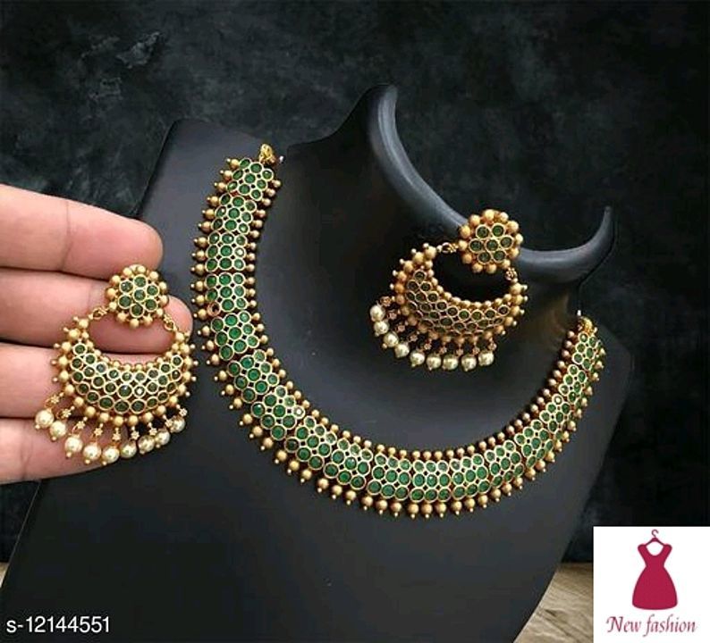 Product image with ID: jewellery-for-lady-be48fce4