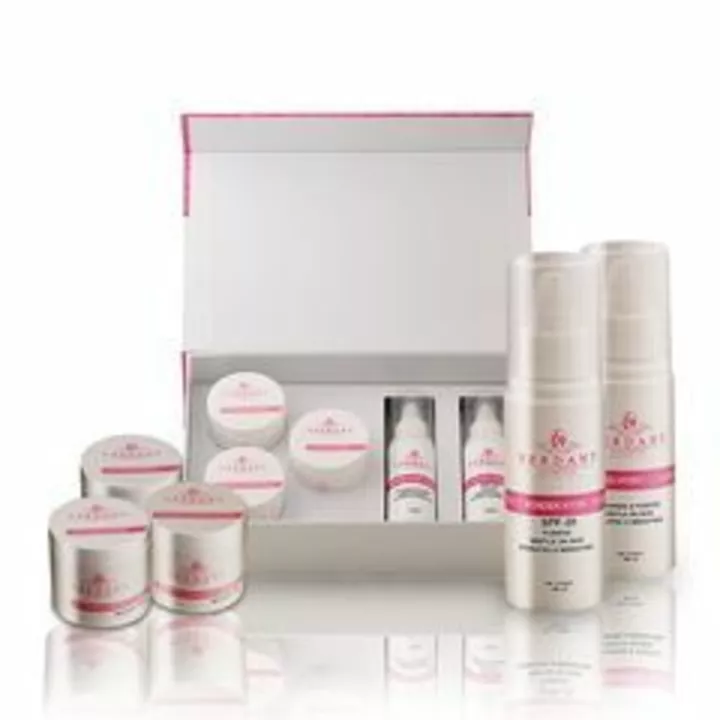 Whitening facial kit  uploaded by business on 8/24/2022