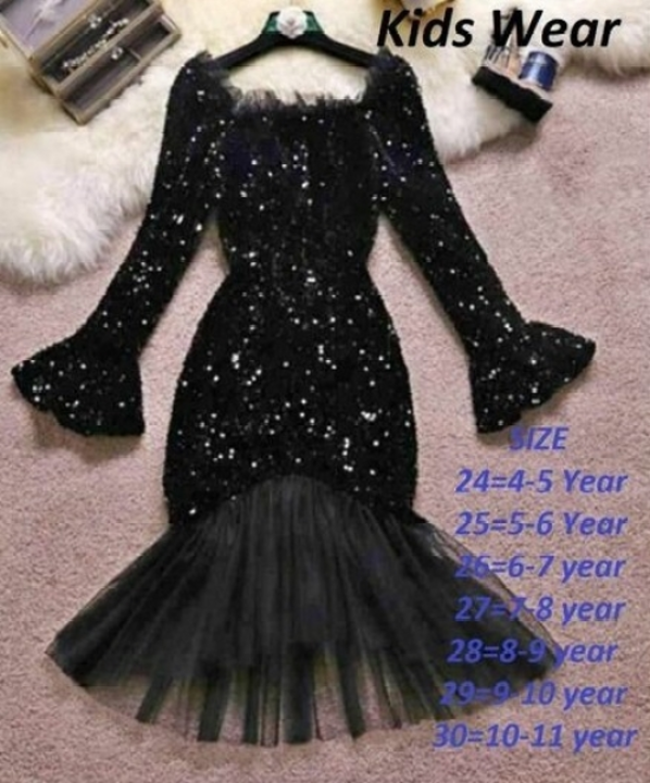 Post image I want 1 pieces of Party wear dress for girls 12 at a total order value of 1000. Please send me price if you have this available.