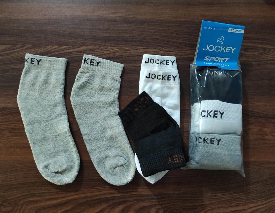 Men's women's unisex Socks uploaded by Smart Sourcing on 8/24/2022
