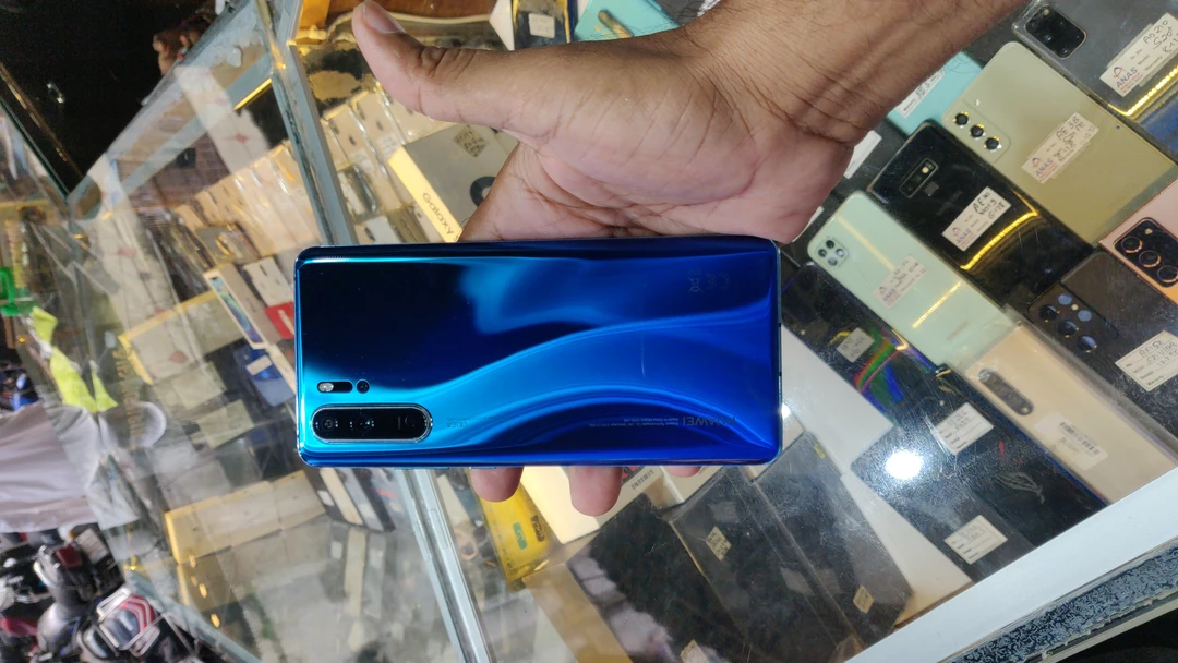 Huawei p30pro 8/256 uploaded by Anas trading co on 8/25/2022