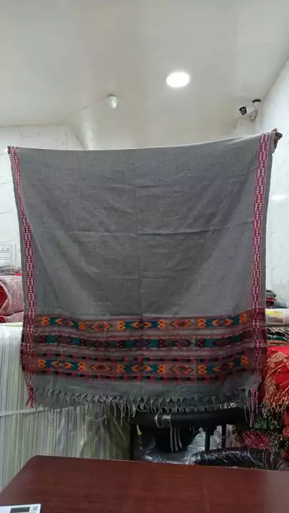 Product image with ID: kullu-paata-shawl-e6bca304