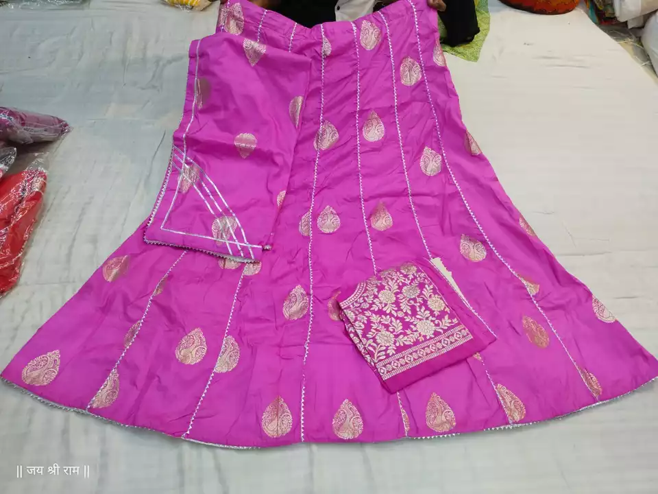 Product uploaded by Tana Tan Silk & Sarees on 8/27/2022