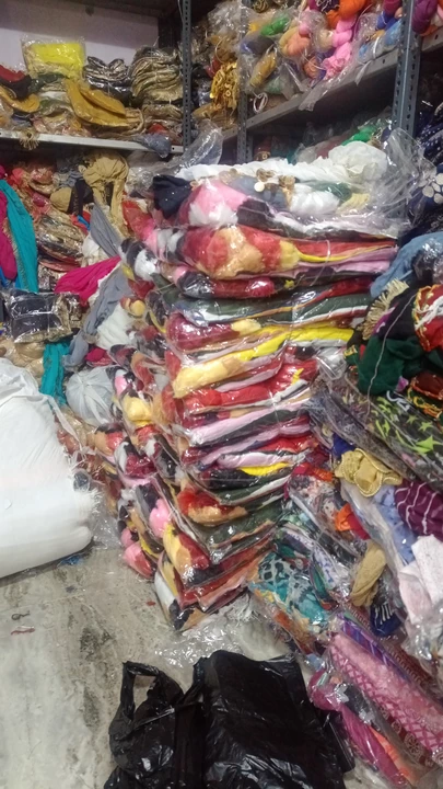 Warehouse Store Images of Chandni dupatta center