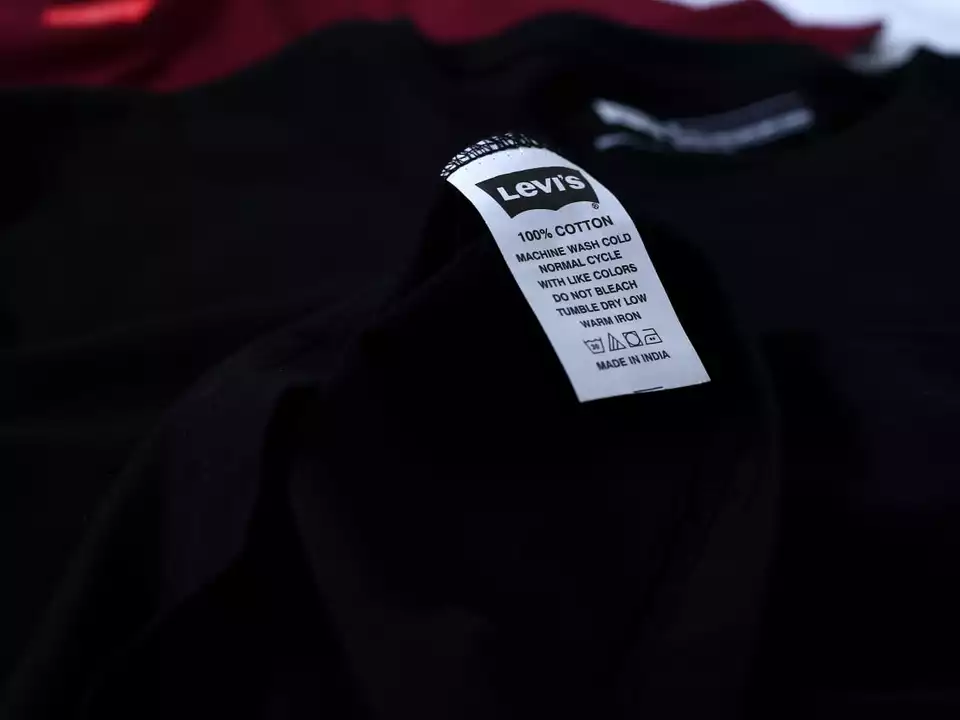 Levi's plain round neck t-shirts uploaded by P. S. Fashion Hub on 8/28/2022