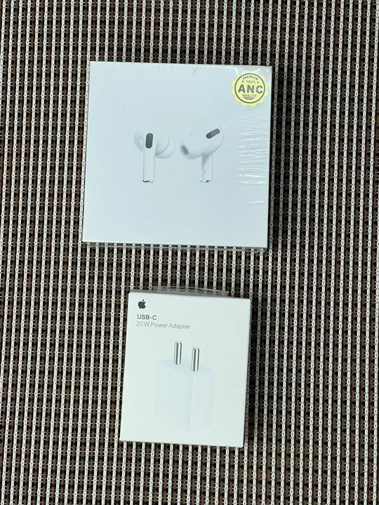 Post image Airpods Pro with 20 W Charger