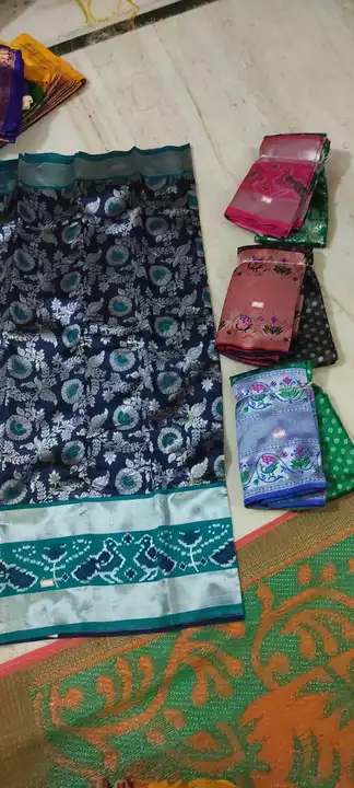 Heavy border all over buta pattu sarees uploaded by business on 8/28/2022