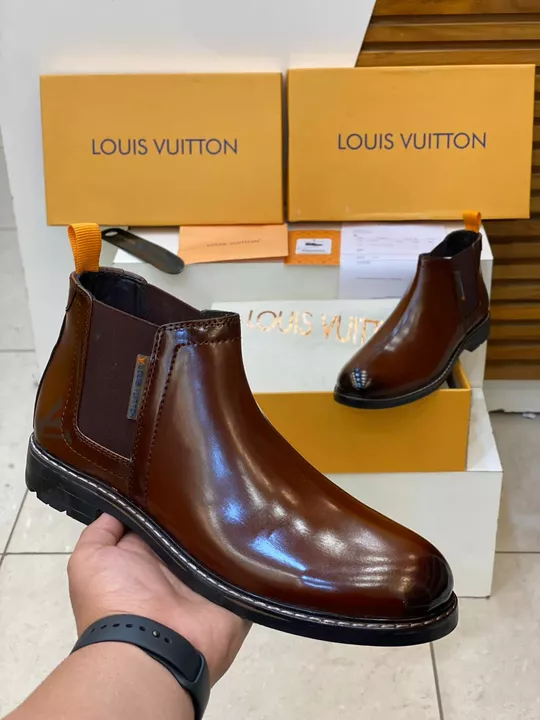 Chelsea Boots  uploaded by business on 8/28/2022